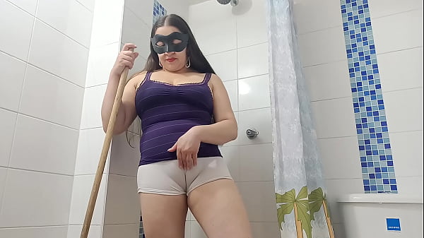 Kontrak Satu Milf Latin Yang Bersihin Kamar Mandi Sambil Ngewe, Ngehisap Kontol Dan Jilat Bola, Profesional Banget! Istri Paling Nakal Di New York, As