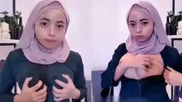 Hijabnya Kebuka, Tanganku Udah Muterin Putingnya Sambil Diremas-remas Nikmat Banget.