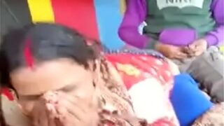 Tukang Truk Tua Ngewe Pelacur Desi Di Dalam Truknya