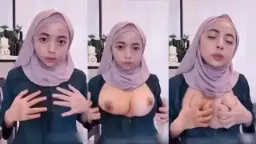 Ukhti Miera Pake Hijab, Tapi Toketnya Bulat Bikin Ngiler.