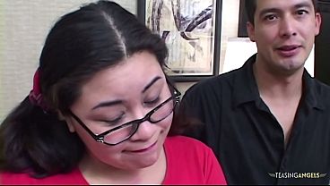 Gadis Bbw Imut Ini Pakai Kaus Kaki Renda Pendek Sambil Digebuk Dari Belakang