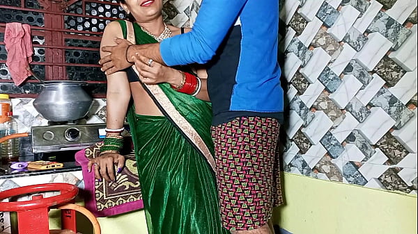Bhabhi Ji Kitchen Mein Jab Ghar Mein Koi Nahi Tha, Toh Chudai Ka Maza Aaya! Real Hindi Awaaz Mein Suno.