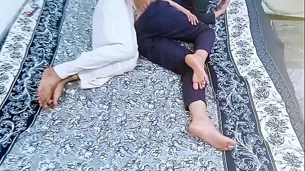 Desi Gadis Lugu Malu-malu Pertama Kali Ngerasain Enaknya, Cewek Kampung Desi Pertama Kali Crot Video