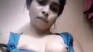 Gadis Bd Mainin Kontol Karet Sendirian Sampe Muncrat, Nikmatin Sendiri.