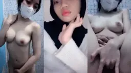 Rarah Si Hijab Montok Ngentot Sambil Colmek Sendiri