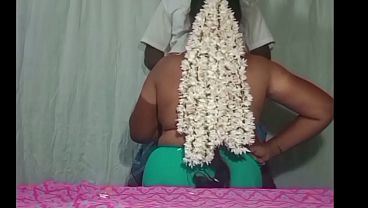 Desi Tamil Bini Panas Di Kamar, Ngentot Liar Sampai Basah Kuyup