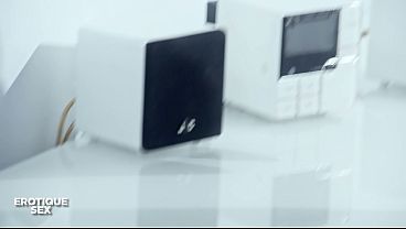 Cewek Asia Seksi Main Pedang Sambil Nunggingin Kontol Pacarnya
