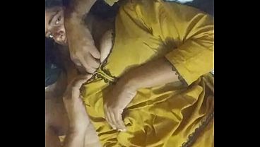 Aku Ngewe Bhabhi Desi Asli, Suara Serak Dan Basahnya Bikin Horny.