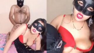 Nona Montok Lagi Colokin Mulutnya Ke Kontol Desi Di Webcam Live.