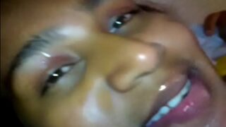 Tonton Video Desi, Cewek Minum Air Mani Cowok Lain, Panas Banget.