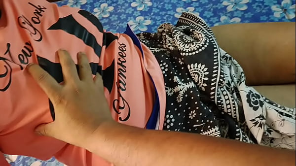 Desi Cewek Imut Pake Rok Digebukin Sampe Meraung.