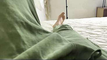 فتاة مساج بتنيك وتتناك مع زبون وصاحبه في شقة مفروشة سكس جماعي عربي ساخن كلام يهيج الجسم وصوت واضح