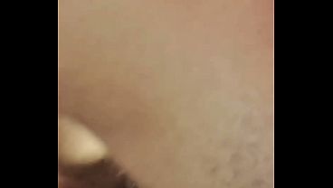 سعودي متلذذ يتفرج على مرته تتناك قدامه وهو يشوف أفلام سكس عربي نار، دياثة سعودية مثيرة