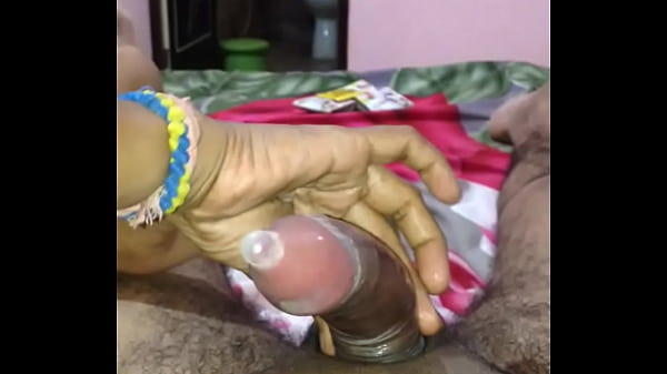 Desi Randi Pasangin Kondom Biar Gak Bocor