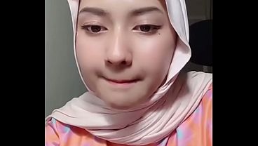 Tonton Live Jilbab Hot, Bikin Makin Penasaran